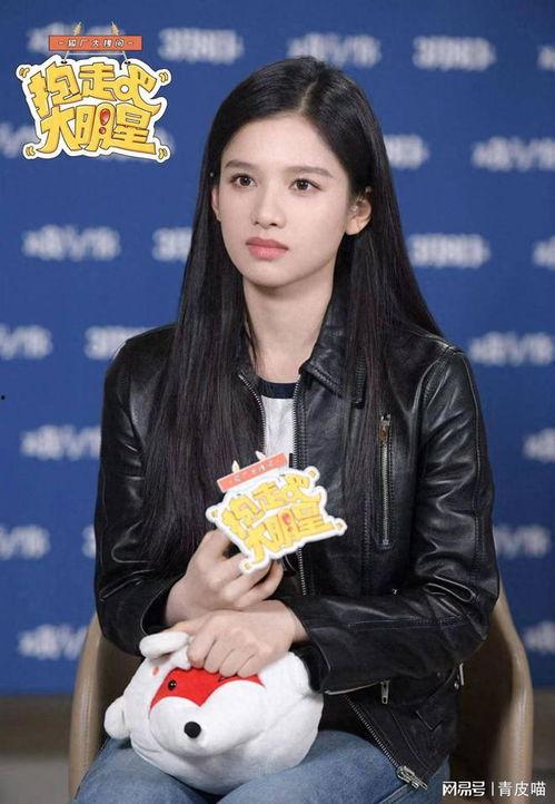 圈内爆料张婧仪恋情曝光,甜蜜恋情引粉丝热议  第2张